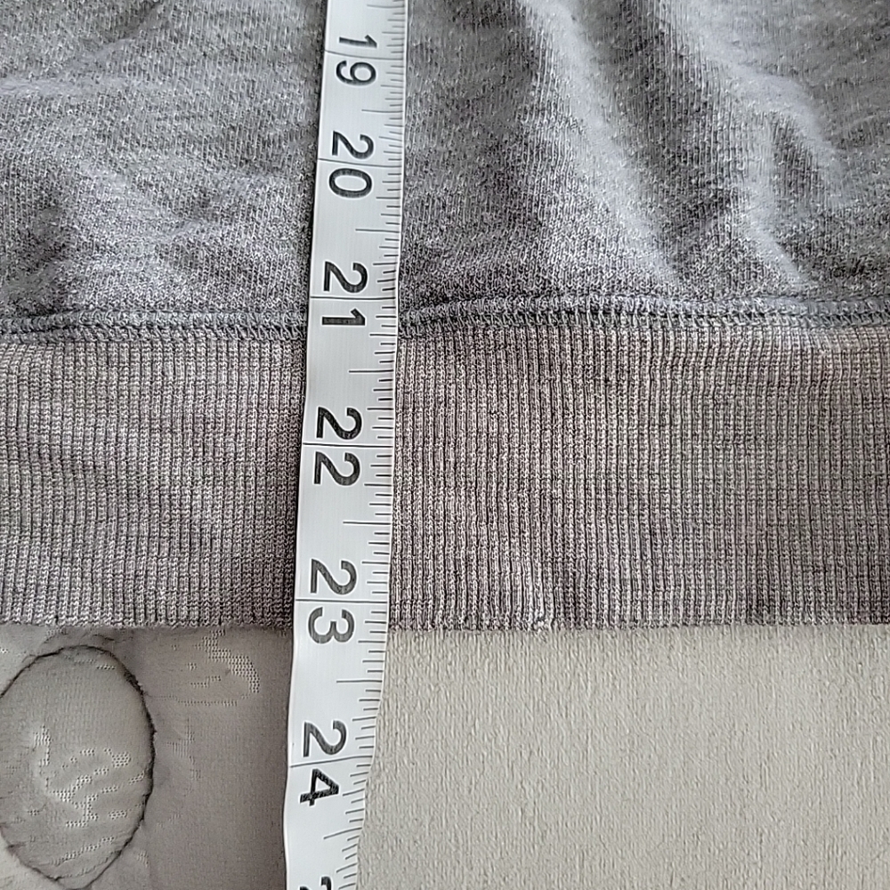 PINK Victoria's Secret Women's Lightweight Sweatshirt - Picture 14 of 14